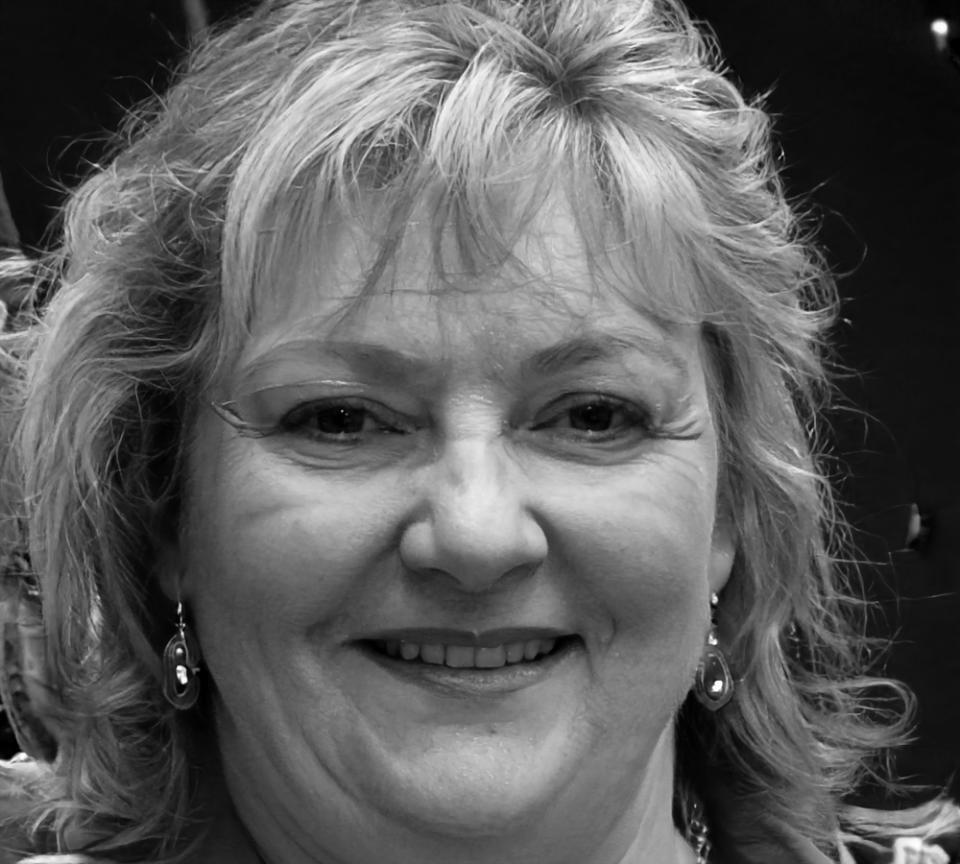 Saskia Thorne financial consultant